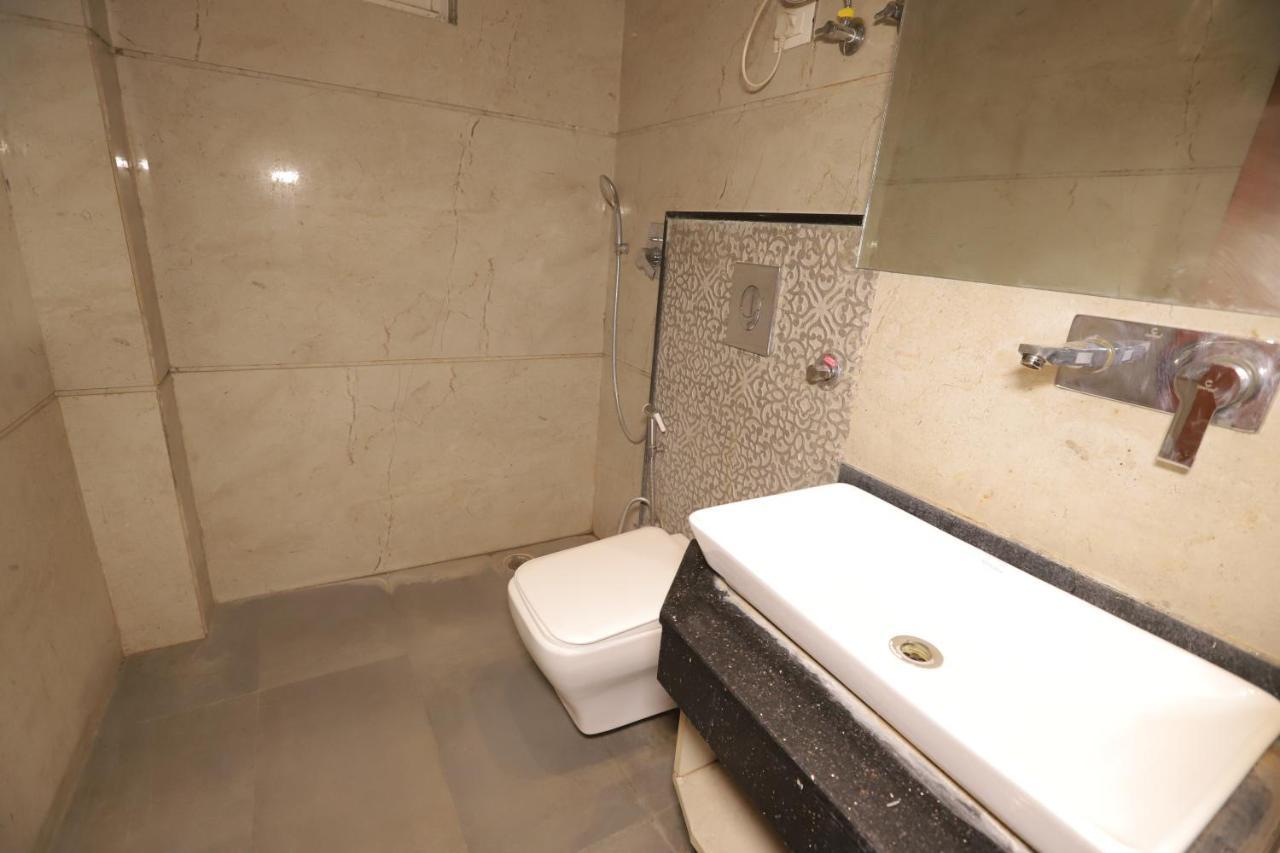 Nh Skye Suites New Delhi Exterior photo